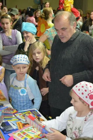 405928_2454426849940_1530141093_31936030_815747737_n