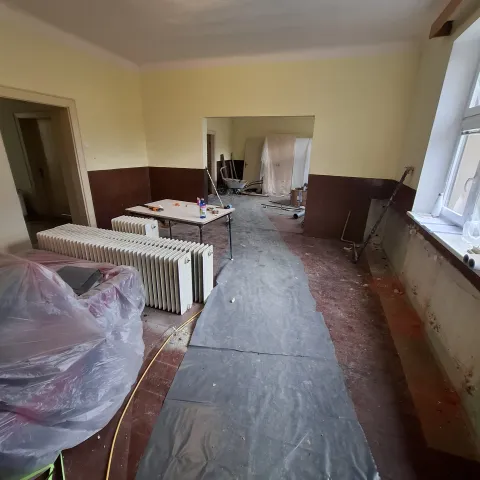 2 Odstraňovanie starého kúrenia...