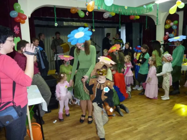 395473_349163338440851_100000415638525_1222060_1268660319_n