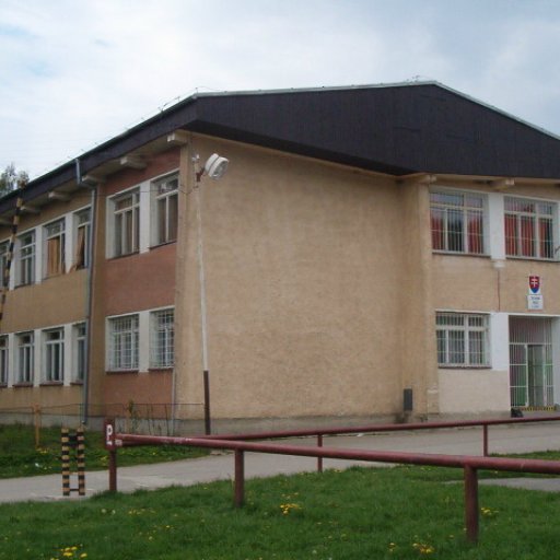 budova ZŠ Lietava